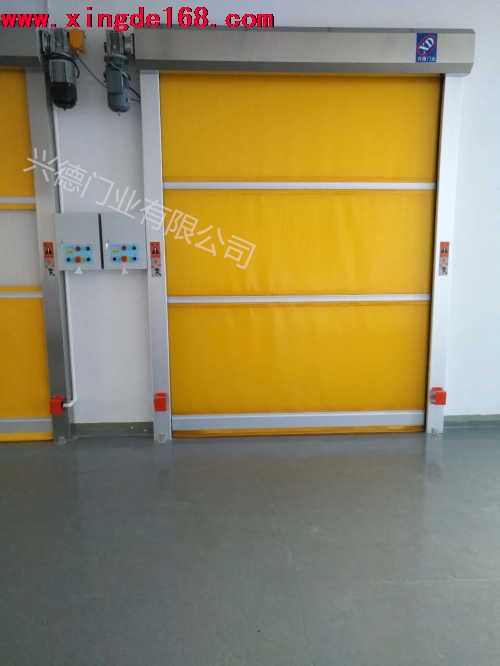 選擇興德門業(yè)快速卷簾門廠家是你最佳的商家？