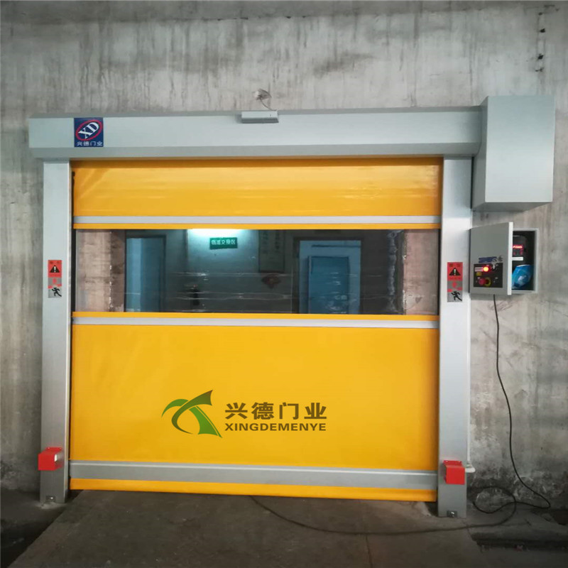 工廠為什么必須安裝快速卷簾門(mén)？