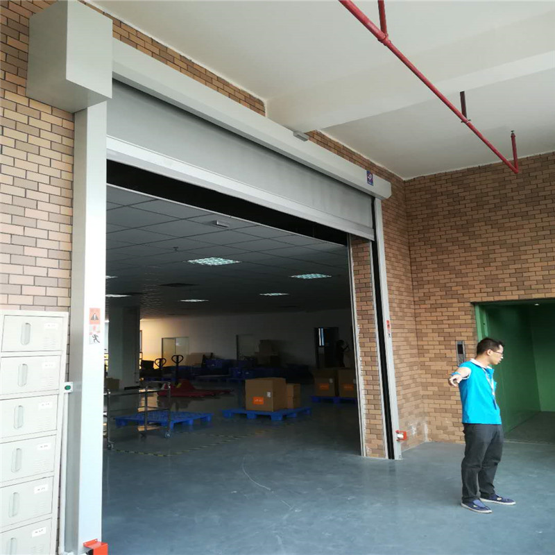 佛山快速卷簾門門簾機構與安全系統(tǒng)